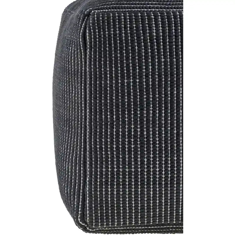 Moderner und zeitgenössischer Pouf im groben Gitterdesign
